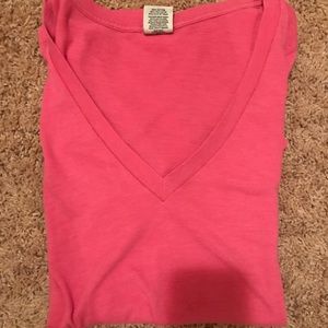 Victoria’s Secret v-neck SS size large